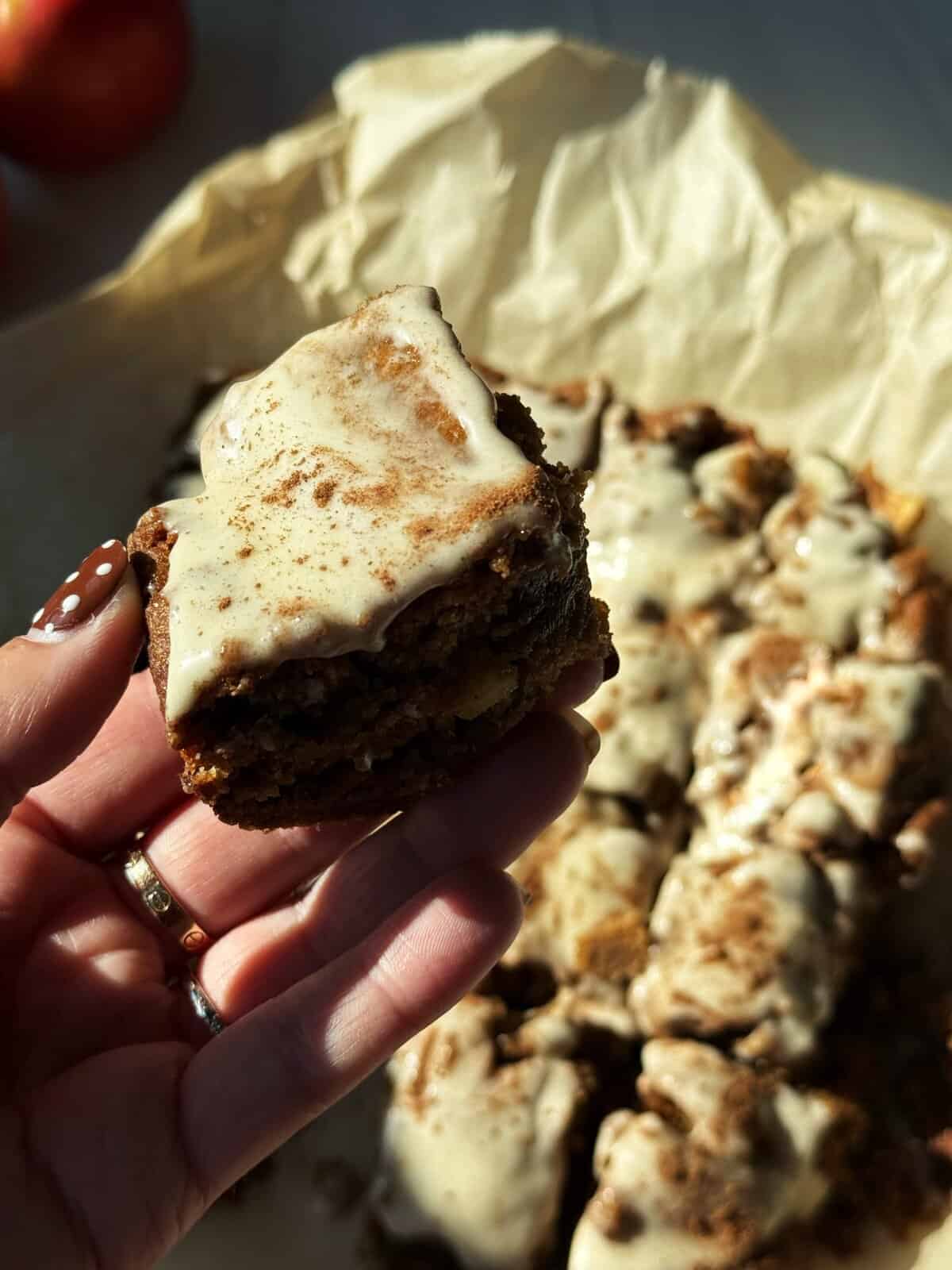 Apple cinnamon blondies