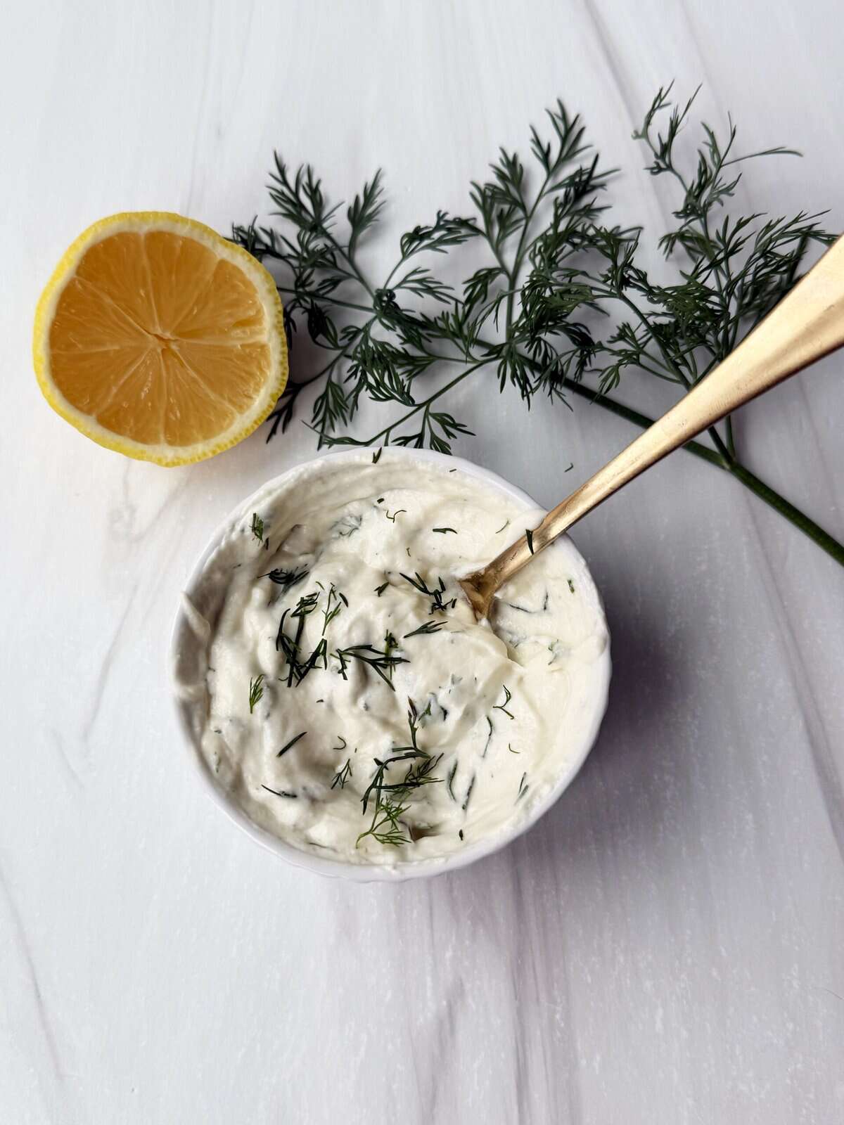 dill yogurt dip with lemon