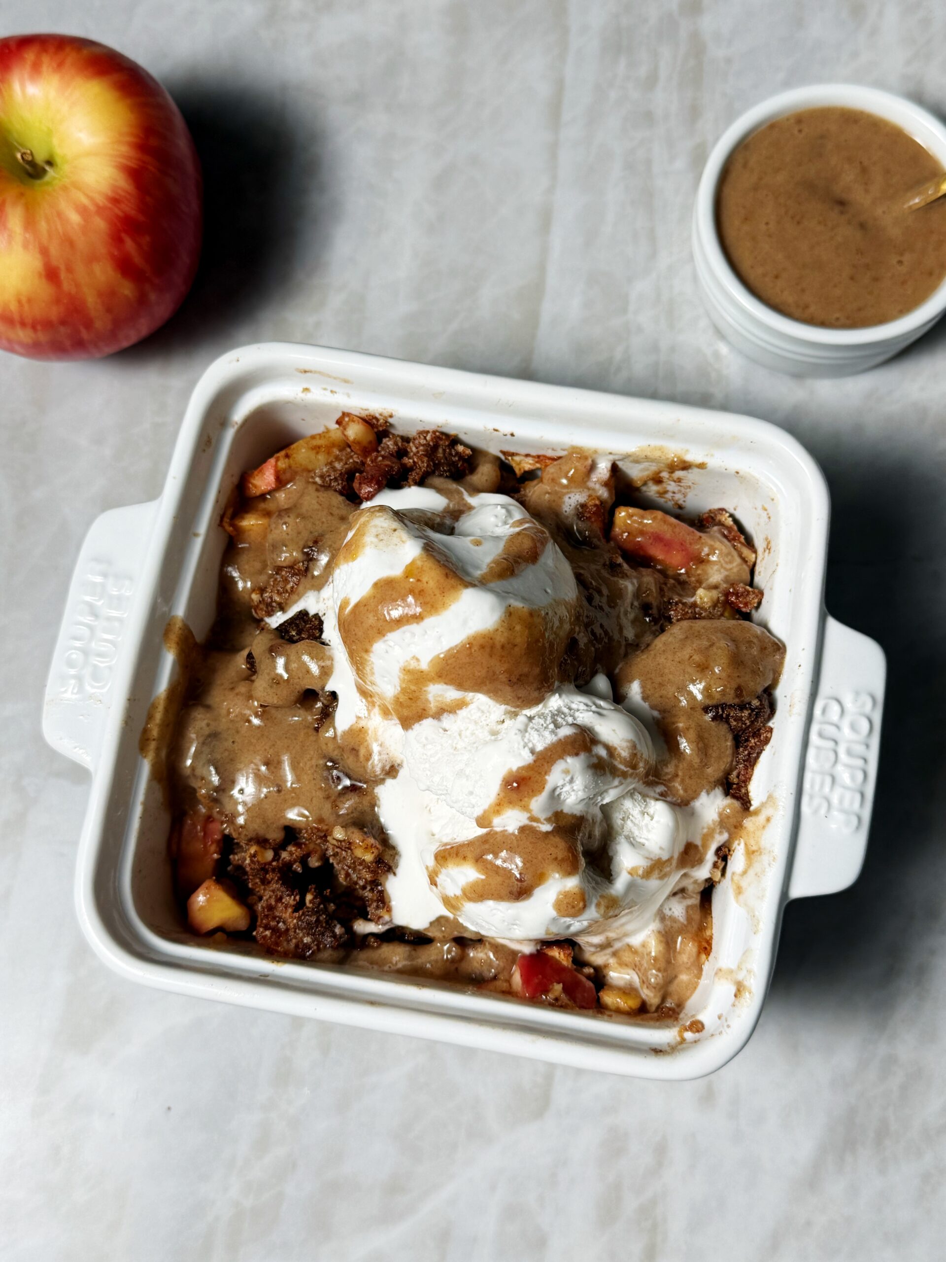 apple crumble with ice cream and caramel