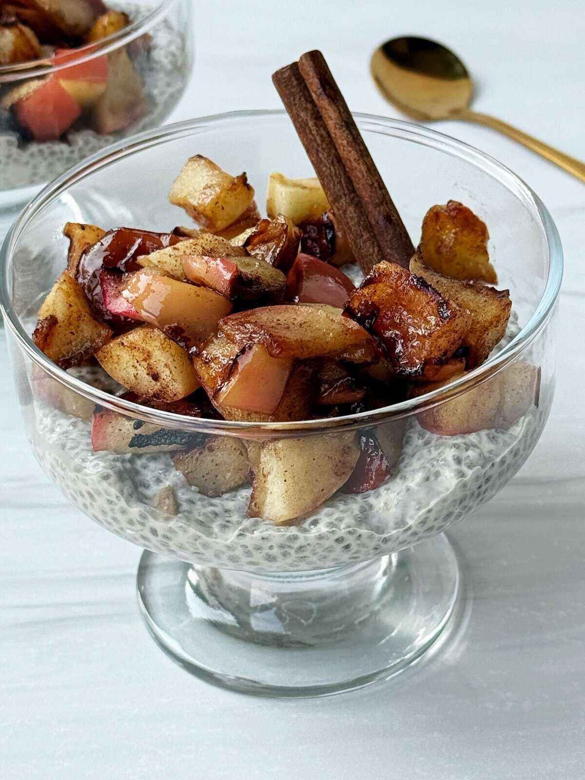 apple chia pudding 